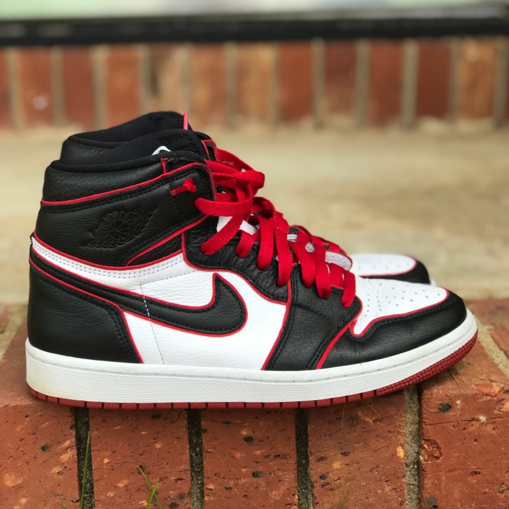 Air Jordan Retro 1 High OG Bloodline Size 8.5